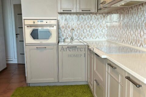 1-к квартира, 50 м², 6/6 эт.